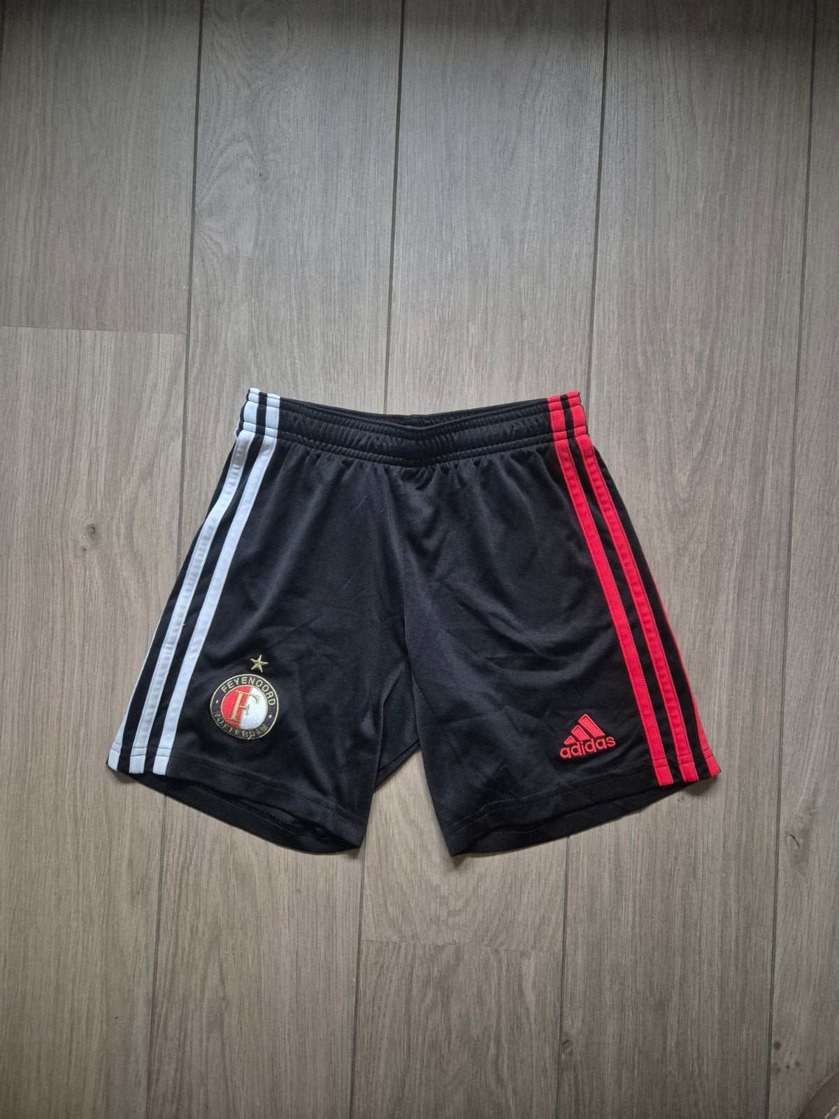 Adidas Feyenoord short korte broek mt 128 zgan

Voor meer jo, Kinderen en Baby's, Ophalen of Verzenden, Zo goed als nieuw, Jongen