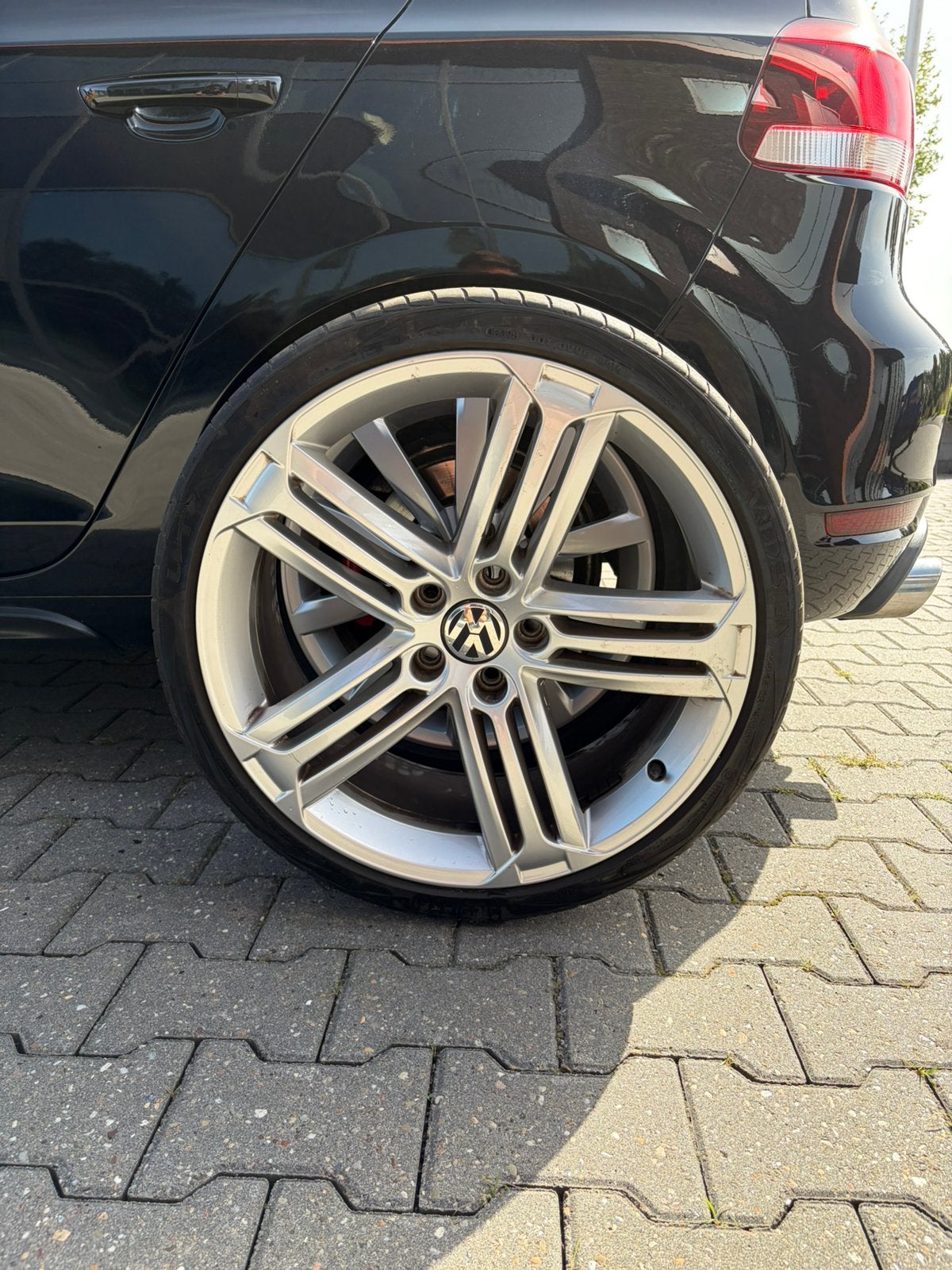 Foto 8 van Volkswagen Golf 2.0 GTI 155KW DSG 2010 Zwart PANO