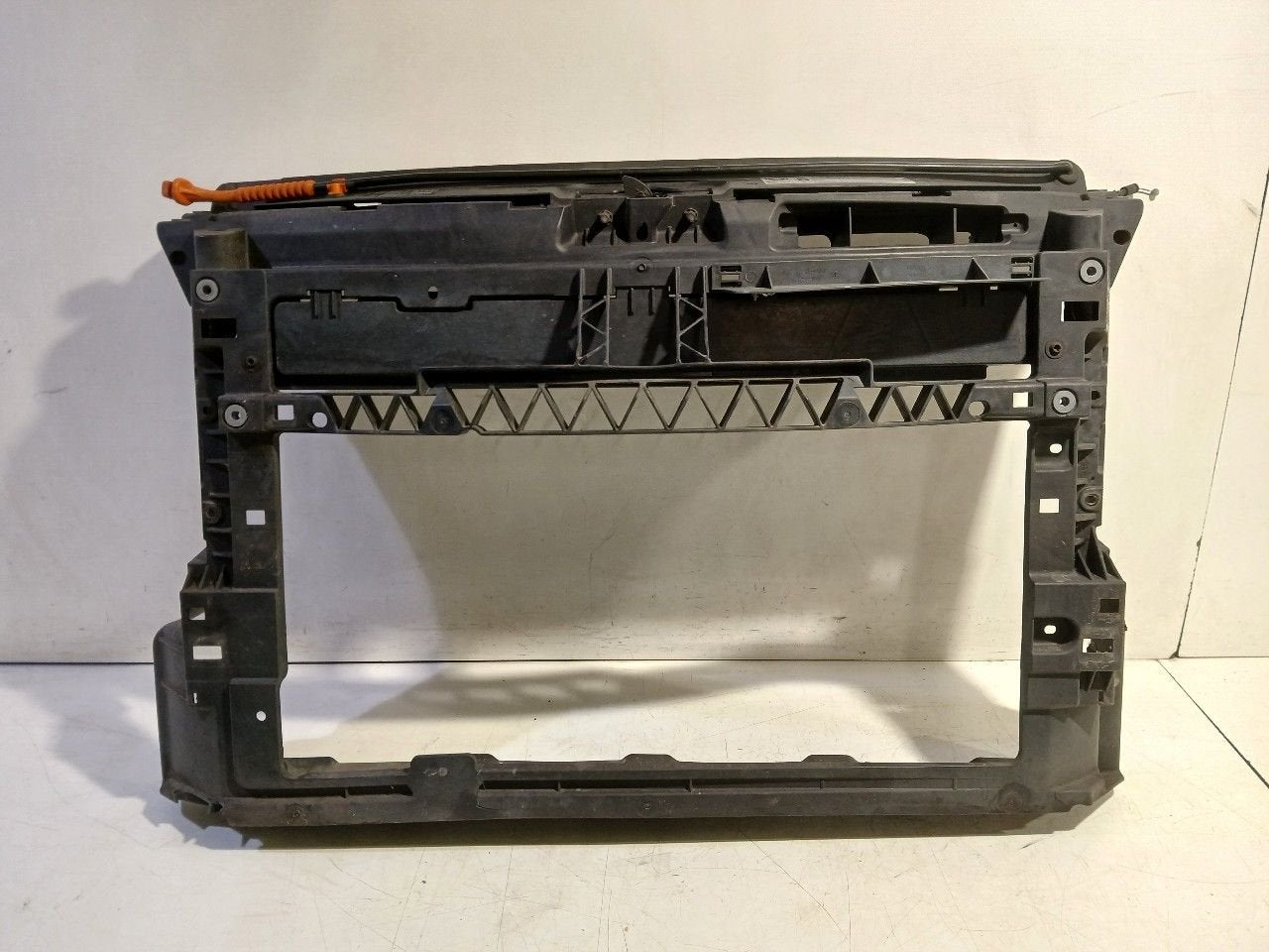 Voorfront slotplaat Volkswagen Polo, Auto-onderdelen, Onderdelen@venauto.nl, Van der Ven Autorecycling B.V., Gebruikt, Ettenseweg 76, 4706 PB Roosendaal, The Netherlands