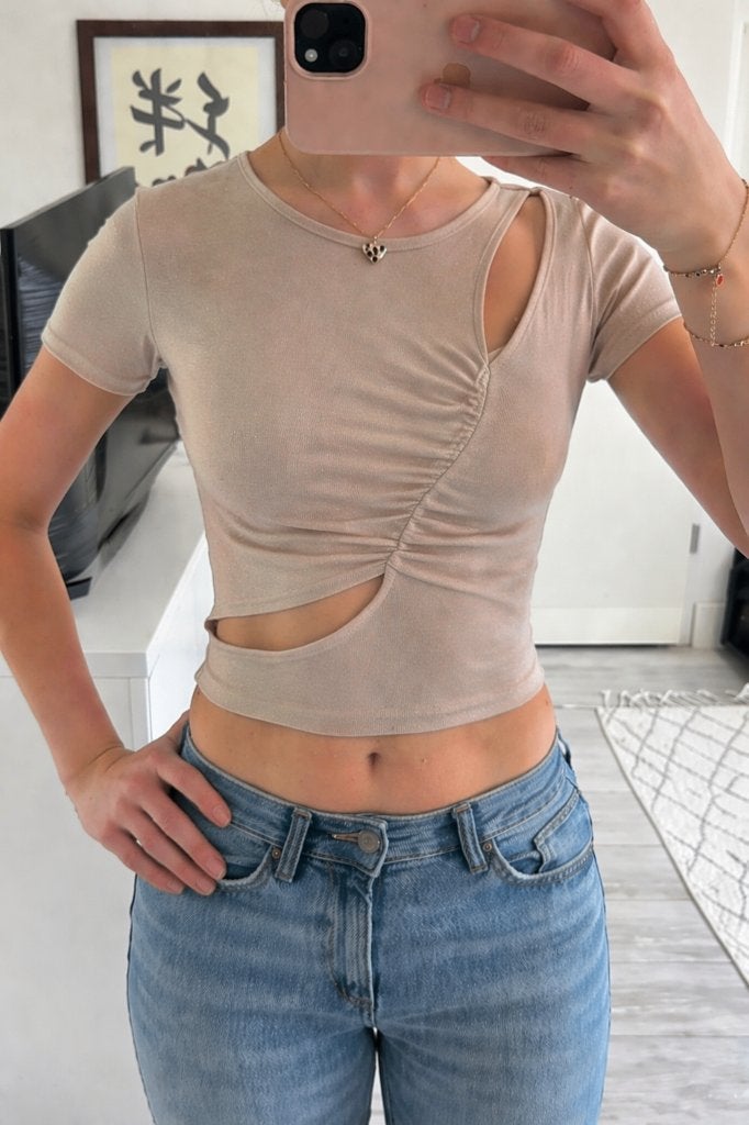Nude cut-out top • AMISU • nieuw • maat XS, Beige, Nieuw, Ophalen of Verzenden, Korte mouw