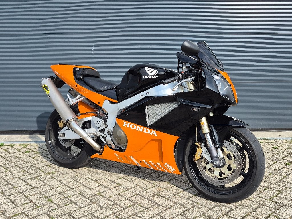 Honda VTR 1000 SP1 UNIEK!, Motoren, 2 cilinders, Sportuitlaat, Motorrijbewijs A, Gebruikt