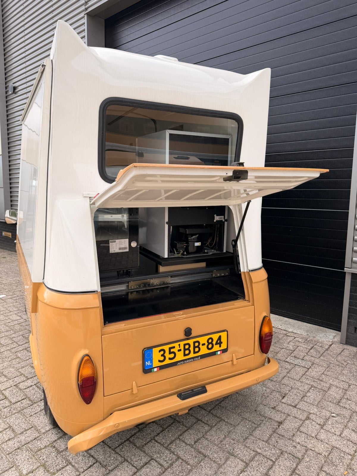 Fiat 900 Oldtimer Foodtruck – volledig gerestaureerd, foto 10