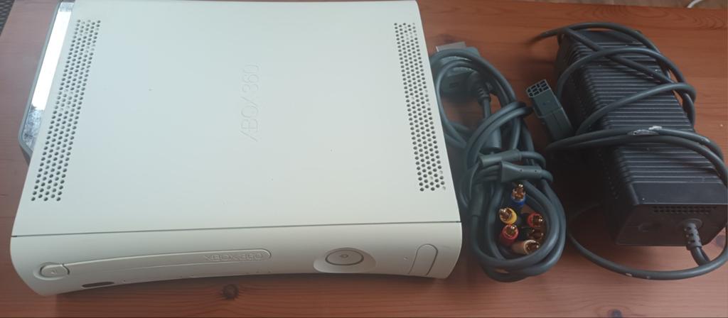 Xbox 360 (ruilen), Spelcomputers en Games, Spelcomputers | Xbox 360, Ophalen, Gebruikt, Zonder controller, 360 Arcade of Core