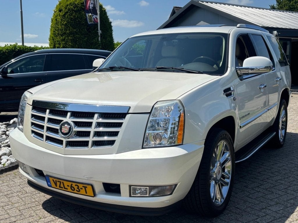 Cadillac Escalade 6.2 V8 AWD Grijs Kenteken 2008 LPG Onderbo, Gebruikt, 8 cilinders, Wit, 2 stoelen