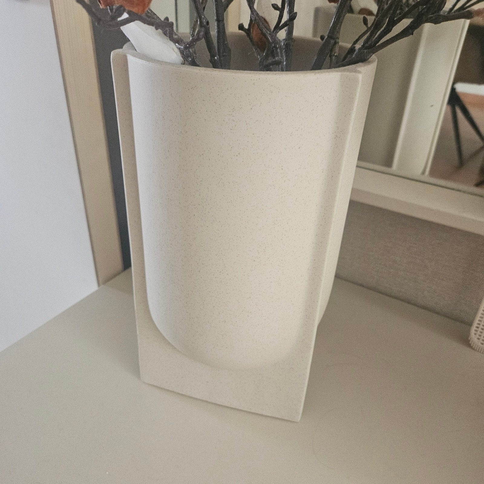 H&M Vaas 18 cm Japandi Stijl - Zo goed als nieuw, Ophalen, Zo goed als nieuw, Beige, Steen/keramiek