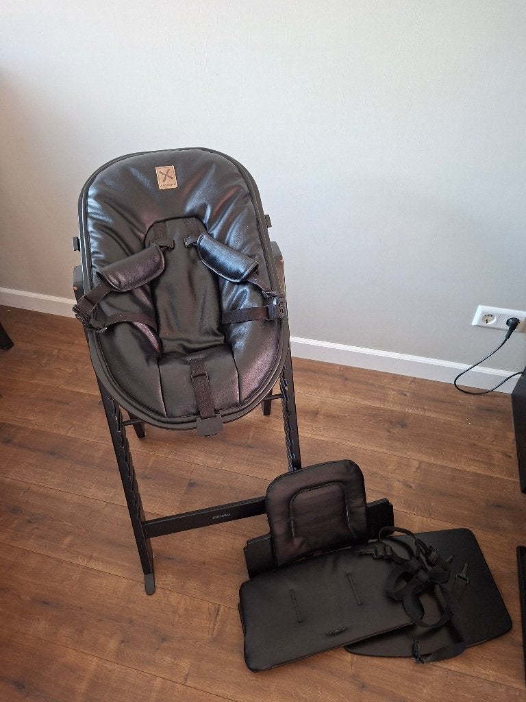Meegroei kinderstoel (baby - kleuter) + wippertje Kidsmill, Ophalen, Gebruikt, Meegroeistoel, Gordel(s)