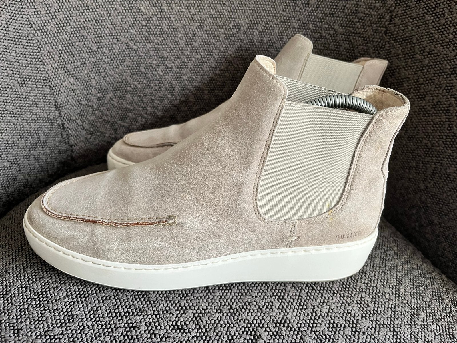 Nubikk Chelsea boots beige maat 41, Ophalen of Verzenden, Zo goed als nieuw, Beige, Lage of Enkellaarzen