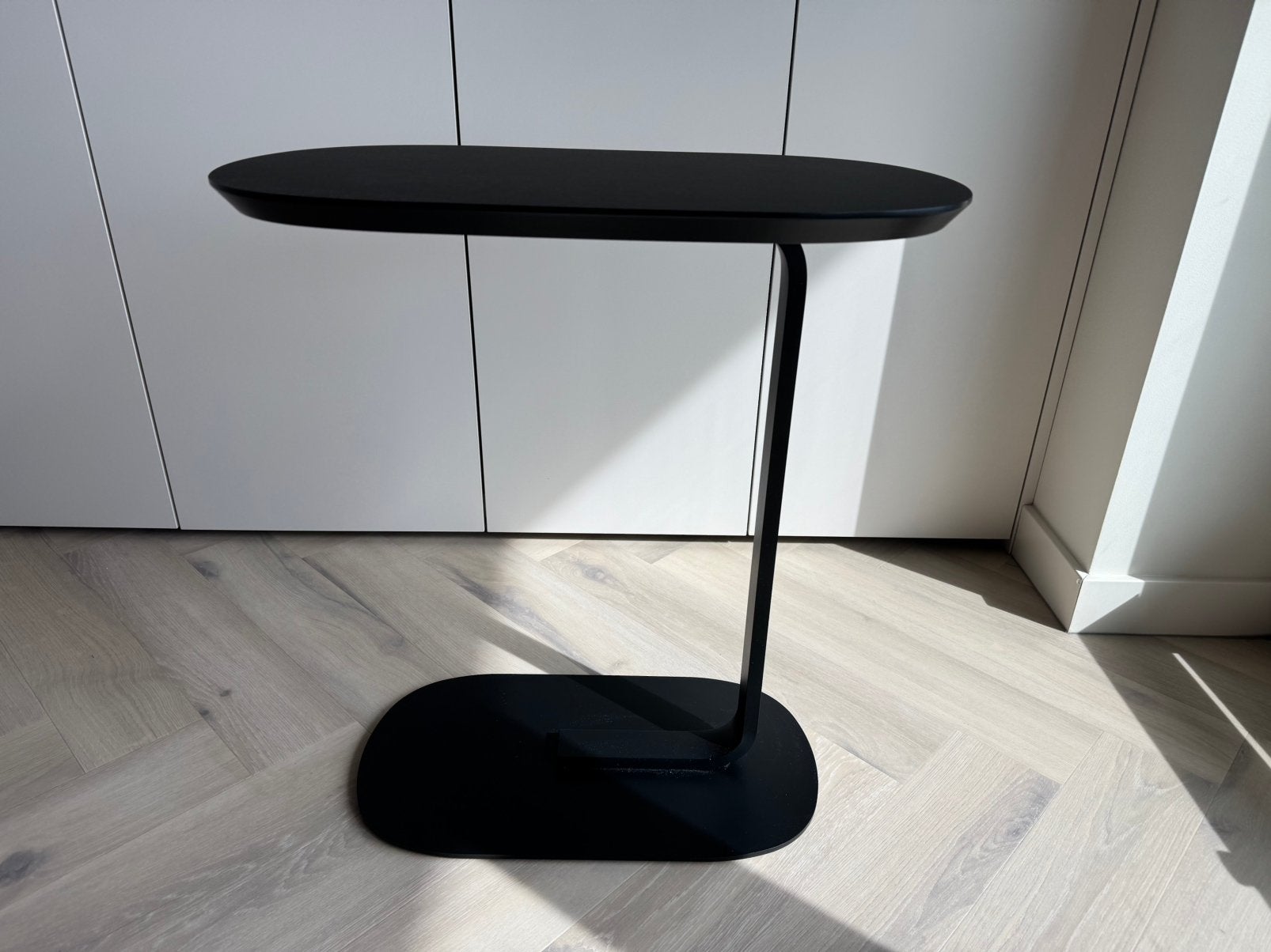 Muuto Relate bijzettafel 60,5 cm., Ophalen, Zo goed als nieuw