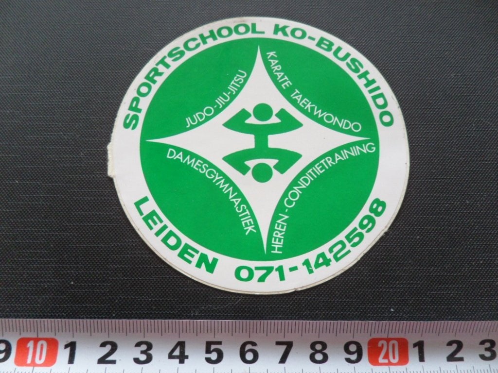 sticker leiden sportschool KO-BUSHIDO karate taekwondo judo, Ophalen, Zo goed als nieuw