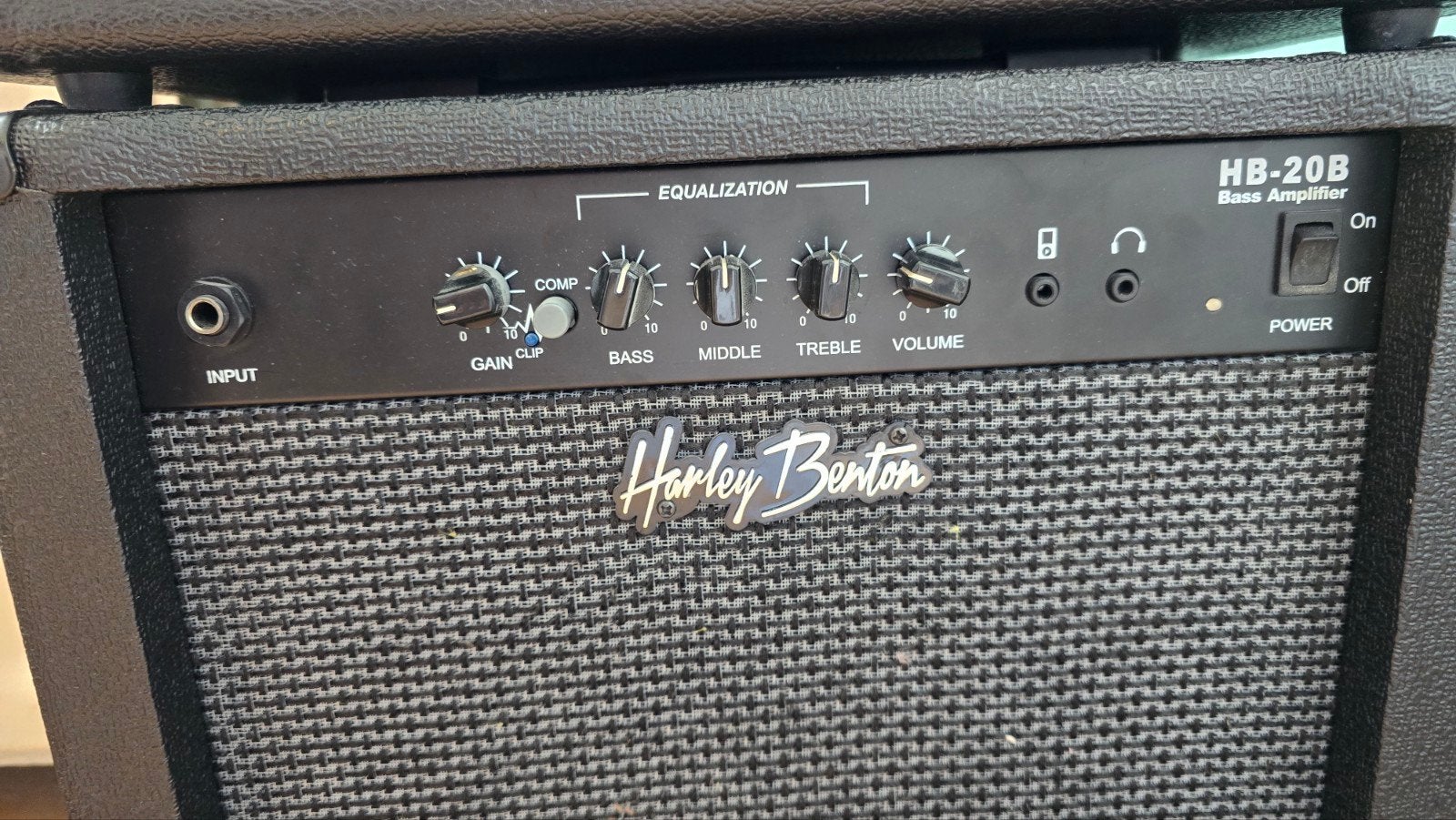 Harley Benton HB-20B basversterker – werkt perfect, Ophalen, Zo goed als nieuw, Basgitaar, Minder dan 50 watt