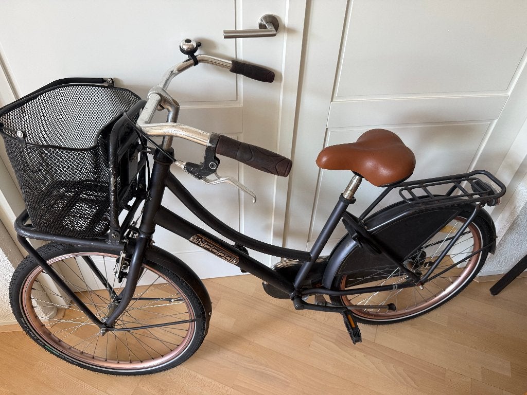 Fiets met nieuwe banden, handrem, terugtraprem en mand, Ophalen, Terugtraprem, Handrem, Popal