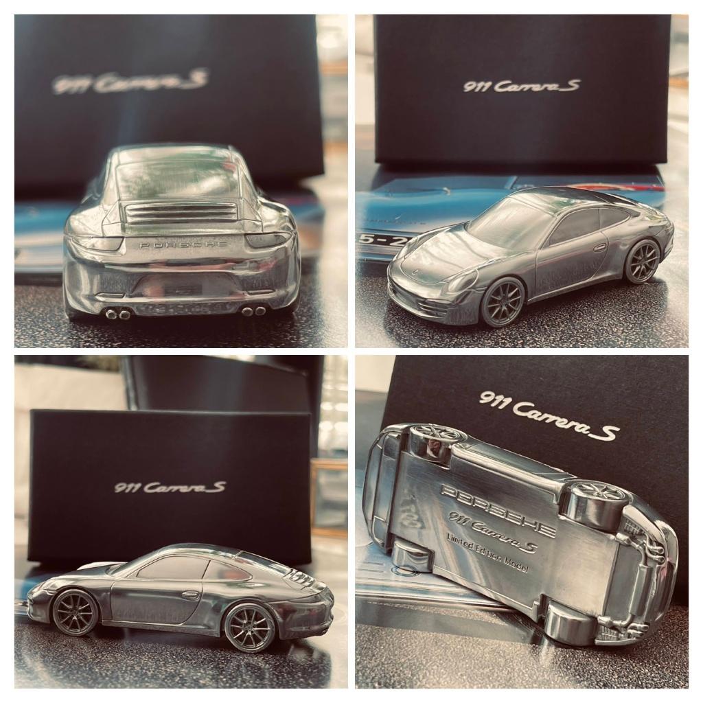 Porsche Dealer Edition 911 Carrera S Aluminium 1:43  (991), Hobby en Vrije tijd, Modelauto's | 1:43, Overige merken, Auto, Info@porsche.de