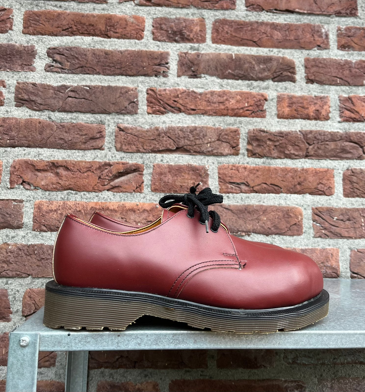 Dr. Martens 1926 MIE Steel toe cherry red maat Uk 4/ Eu 37, Dr. Martens, -, -, Lage of Enkellaarzen