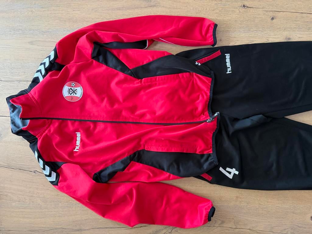 Vv Hoogland trainingspak rood/zwart maat 164, Ophalen, Overige typen, Maat 34 (XS) of kleiner, Gedragen