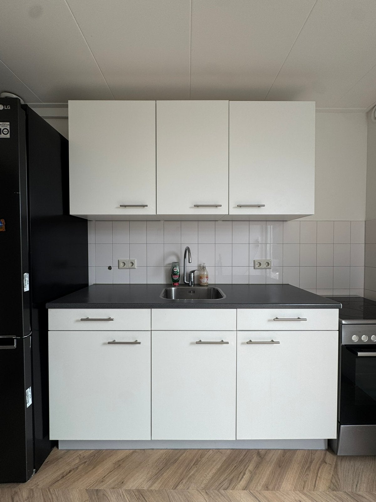 Complete keuken met boven- en onderkasten, spoelbak, Ophalen, Gebruikt, Wit, Enkelwandige keuken
