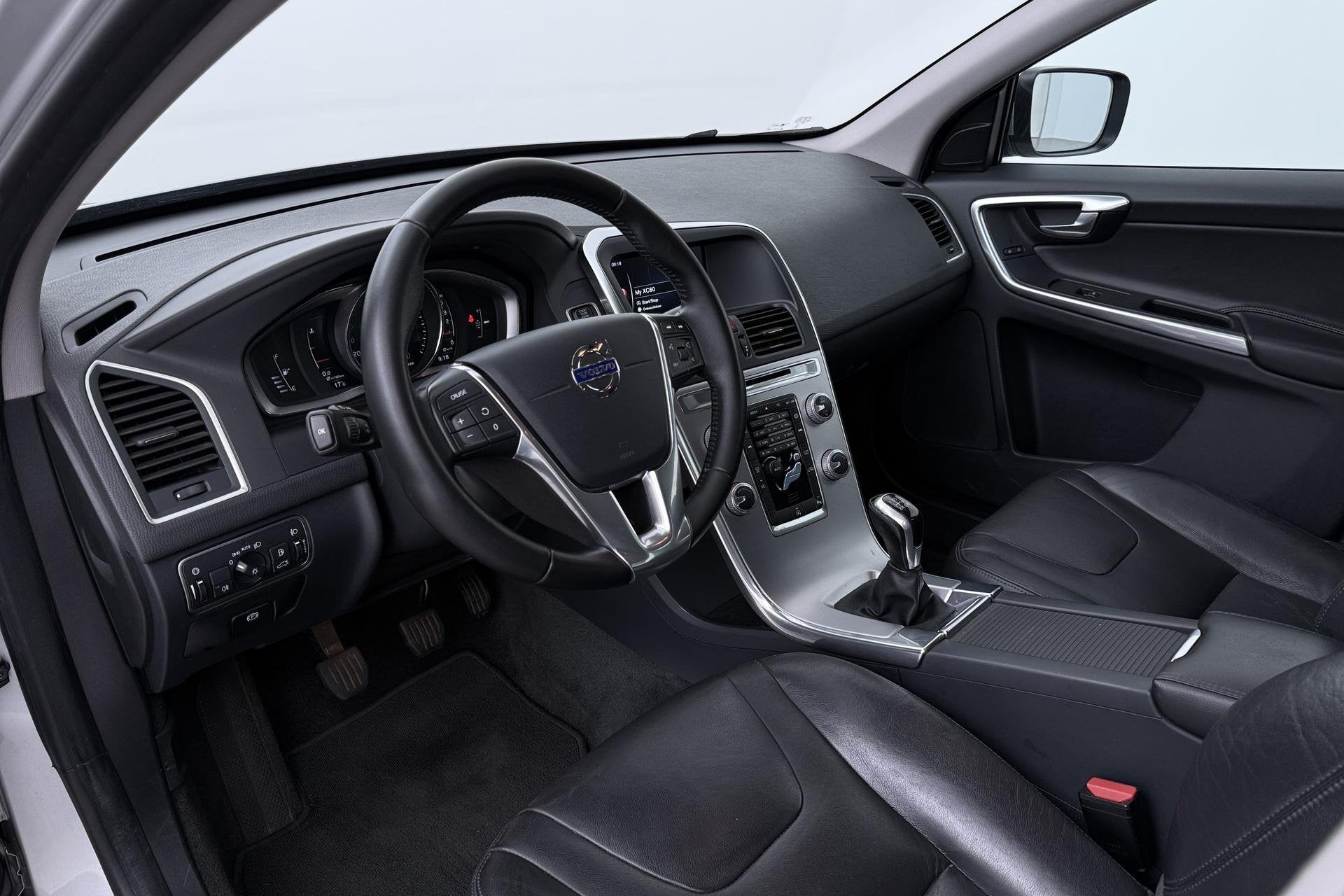 Volvo XC60 D3 Momentum | Trekhaak | Leder | Memory | Cruise, Auto's, Voorwielaandrijving, 4 cilinders, Verwarmde buitenspiegels