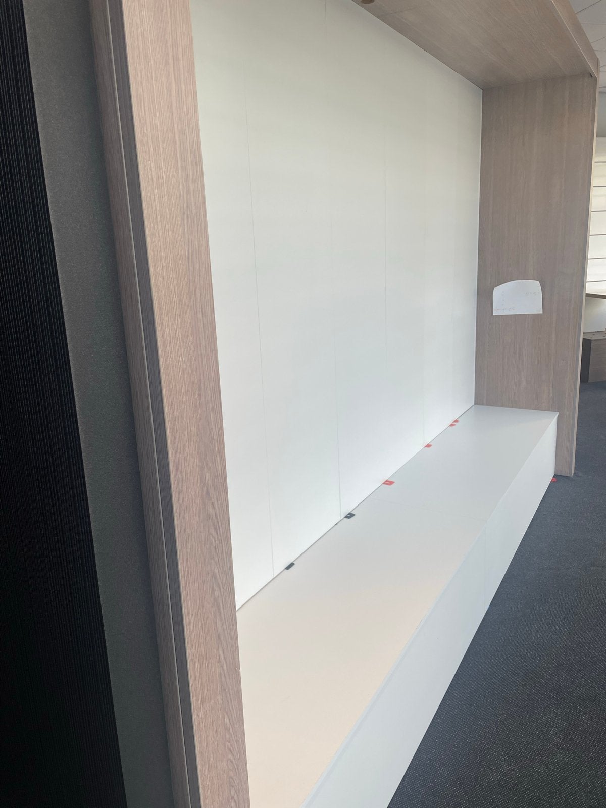 Maatwerk wandmeubel / showroom opzetkast, Ophalen of Verzenden, Gebruikt