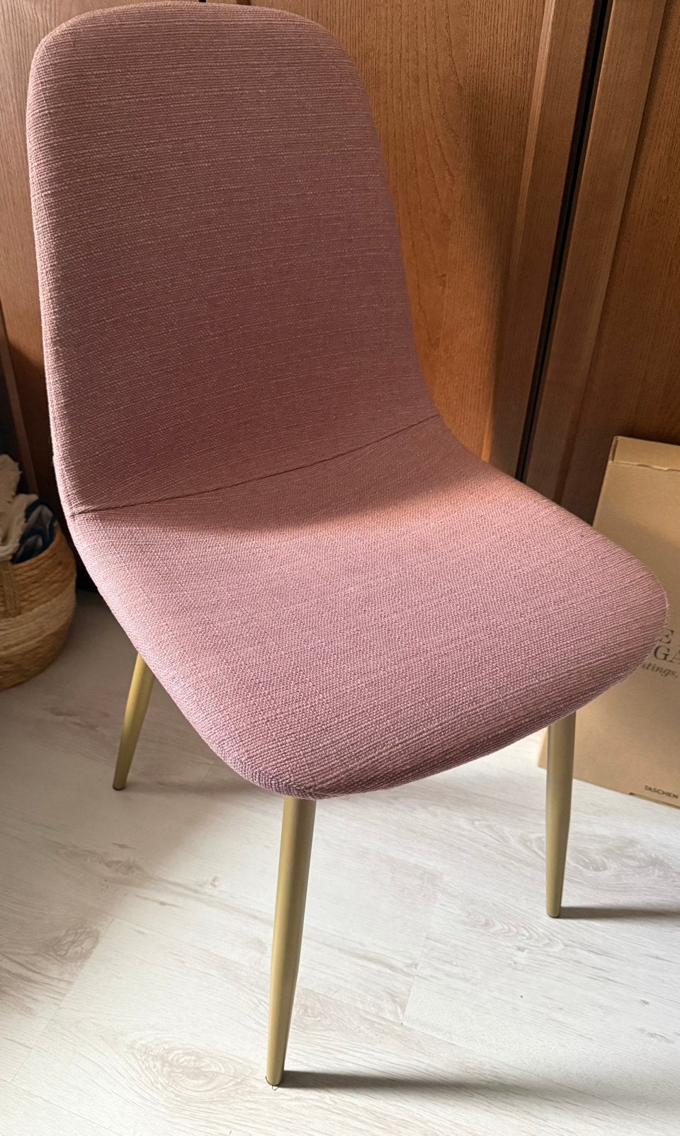 Roze stoel Jysk gouden poten, Ophalen, Zo goed als nieuw, Overige kleuren, Eén