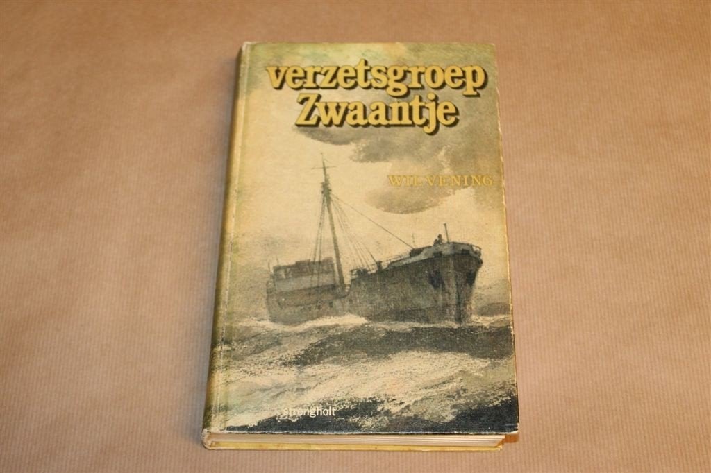Verzetsgroep Zwaantje — WOII Verzet Noord-Nederland 1978, Boeken, Ophalen of Verzenden, Tweede Wereldoorlog, Gelezen, Overige onderwerpen