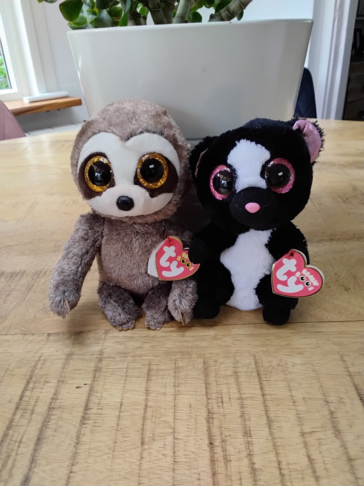 Ty Beanie Boos knuffels: luiaard en stinkdier, Kinderen en Baby's, Overige typen, Ophalen of Verzenden, Klein (minder dan 20 cm)