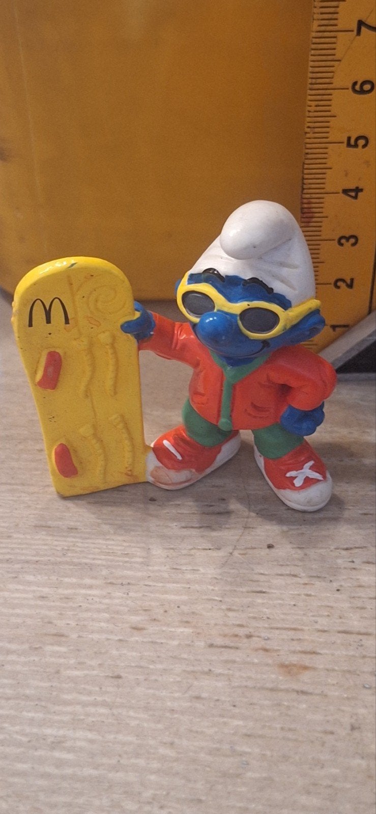 Snowboard smurf poppetje peyo 1997 (31526), Verschillende Smurfen, ., Ophalen of Verzenden, Zo goed als nieuw