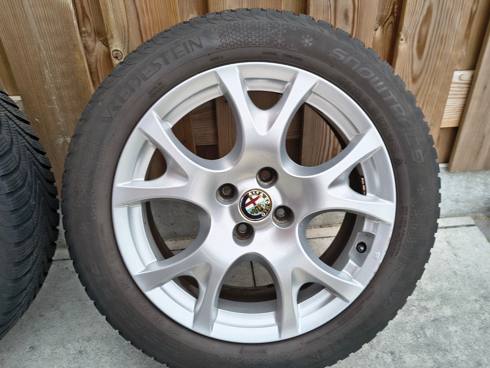 Alfa Romeo Mito 16 inch winterbanden met lichtmetalen velgen, Ophalen, Gebruikt, 16 inch, Banden en Velgen