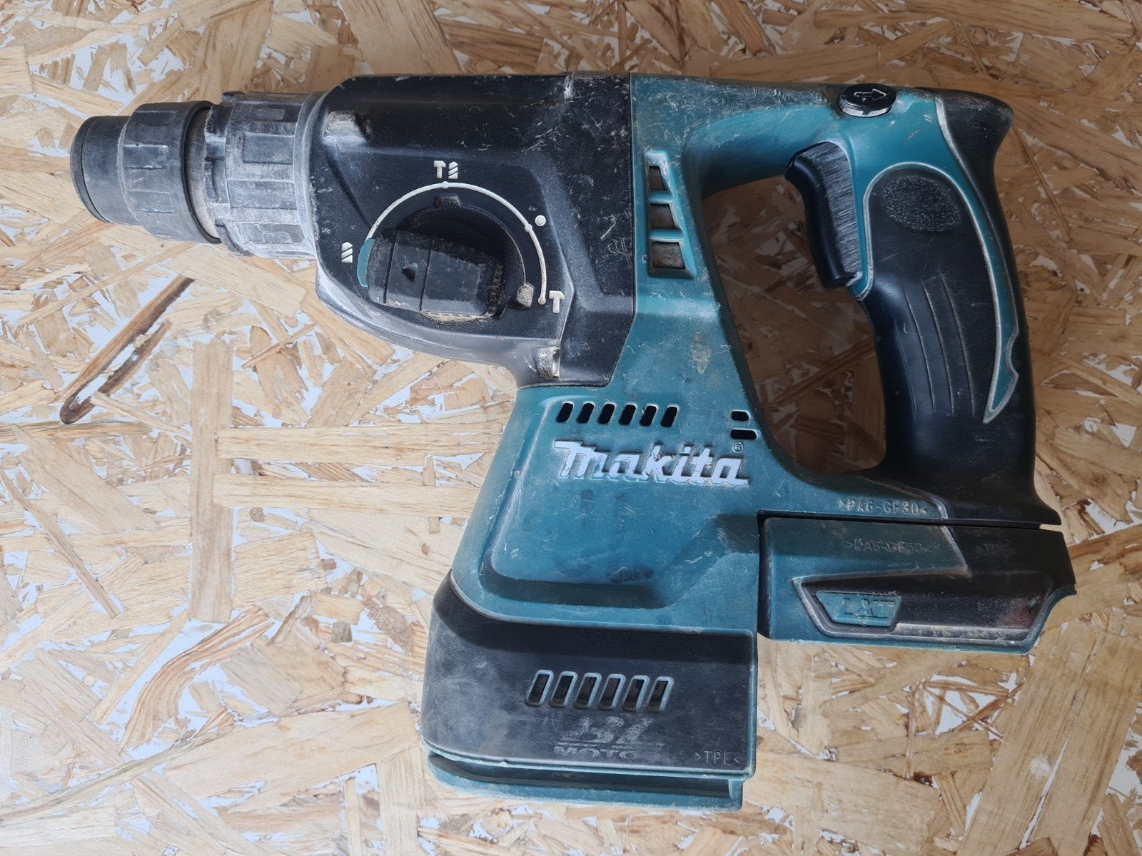 Makita DHR242 Accu Boorhamer, hakhamer, breekhamer, Doe-het-zelf en Verbouw, Boor- en/of Breekhamer, Ophalen of Verzenden, Klopboormechanisme