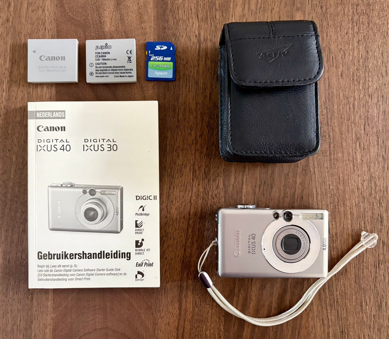 Mooie Canon Ixus 40, Canon, 4 megapixels, Zo goed als nieuw, Geheugenkaart