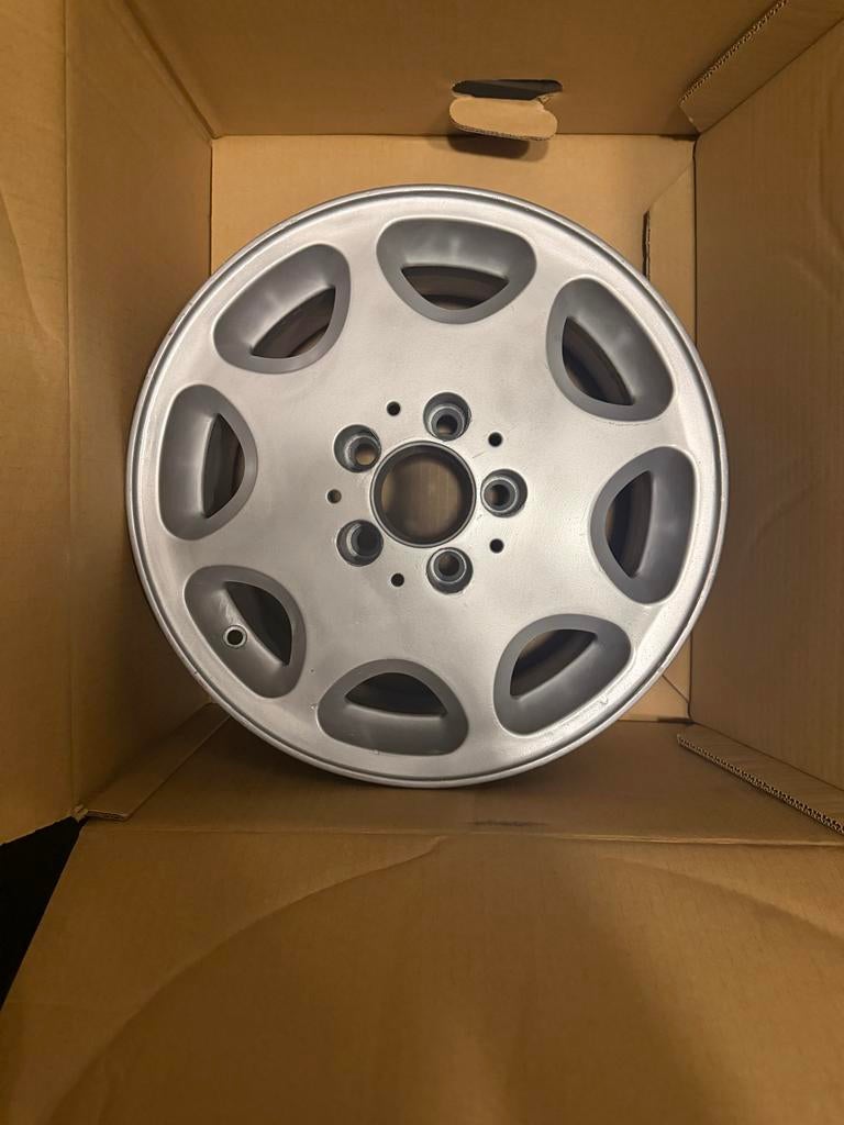 Originele Mercedes W124 Velgen - Set van 4, Ophalen of Verzenden, Nieuw