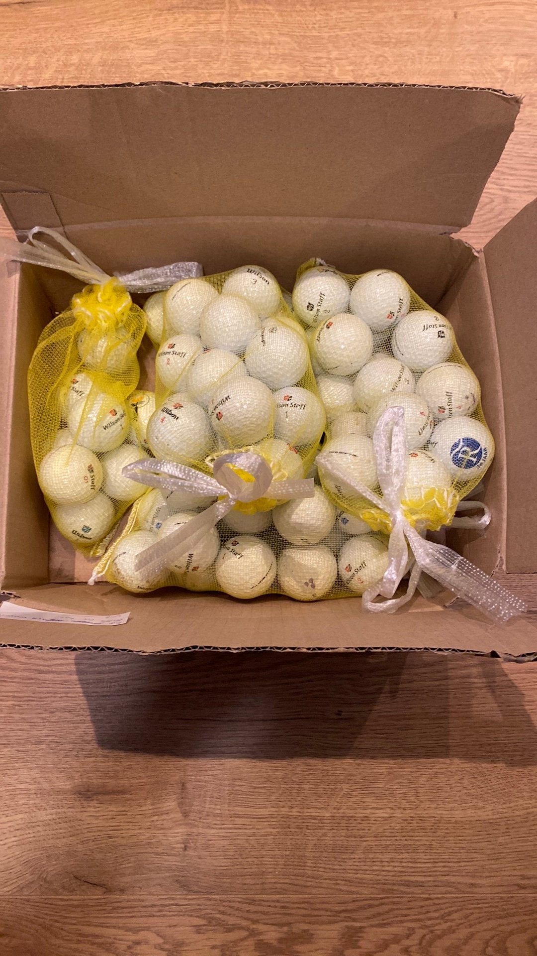 68 AAA wilson en wilson staff golfballen, Ophalen of Verzenden, Zo goed als nieuw, Bal(len)