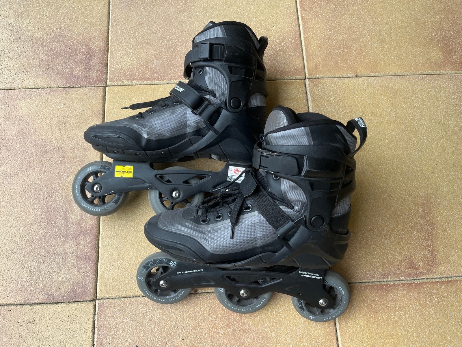 Powerslide Phuzion Krypton Men 100 Skates - Maat 44, Ophalen, Gebruikt, Heren, Inline skates 4 wielen
