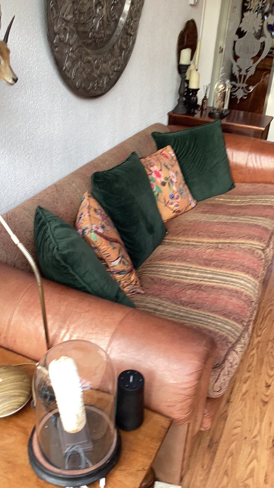 Bank bruin leer/stof zit en ligt lekker! 3 zits, Ophalen, Gebruikt, Chesterfield klassieke stijl., Driepersoons