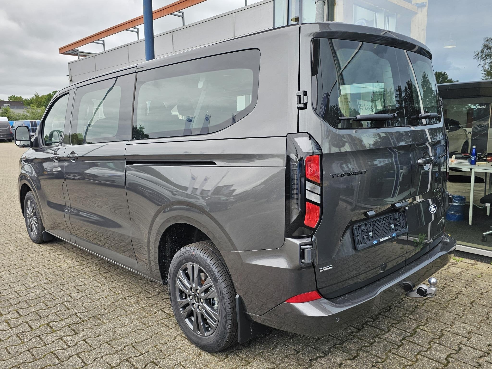 Ford Transit Custom 340 2.5 PHEV L2H1 Limited 233pk | Kombi, Auto's, Ford, Euro 6, 1850 kg, Bedrijf, Hybride Elektrisch/Benzine
