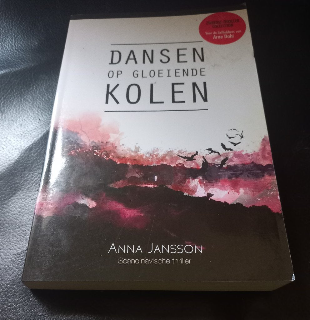 Zweedse thriller Dansen op gloeiende kolen van Anna Jansson, Ophalen of Verzenden, Gelezen, Scandinavië