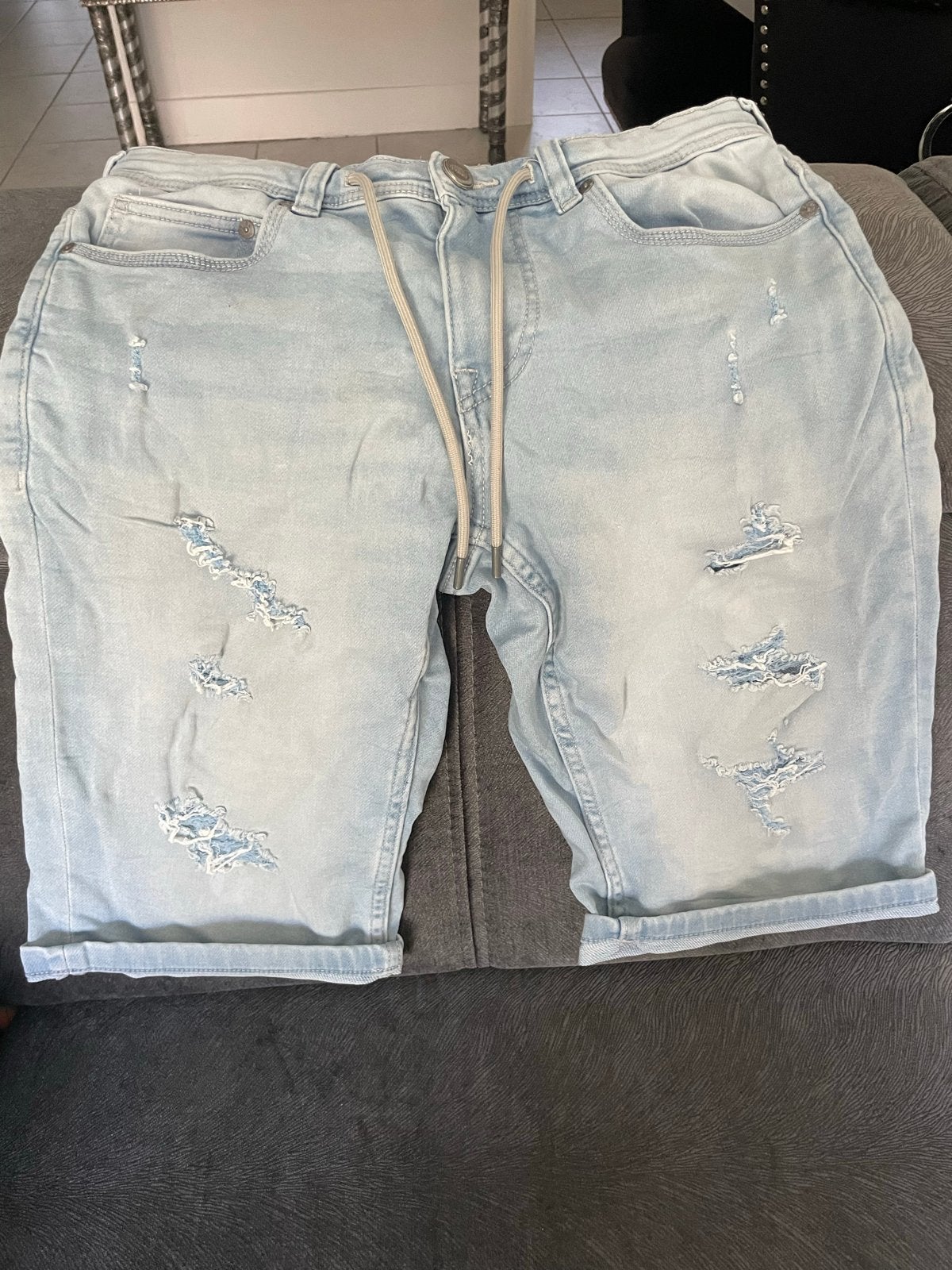 Nieuwe stoere korte spijkerbroek maat XS stretch, Kleding | Heren, Spijkerbroeken en Jeans, Ophalen of Verzenden, Nieuw, Blauw