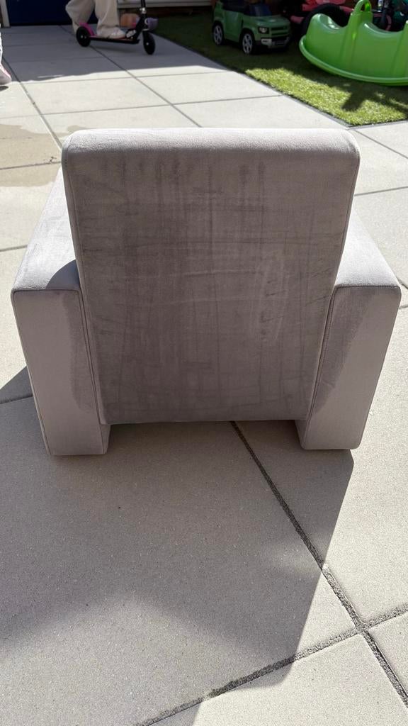 Moderne lichtgrijze fauteuil - Strak design, Huis en Inrichting, Fauteuils, Ophalen, Gebruikt, Minder dan 75 cm, Stof