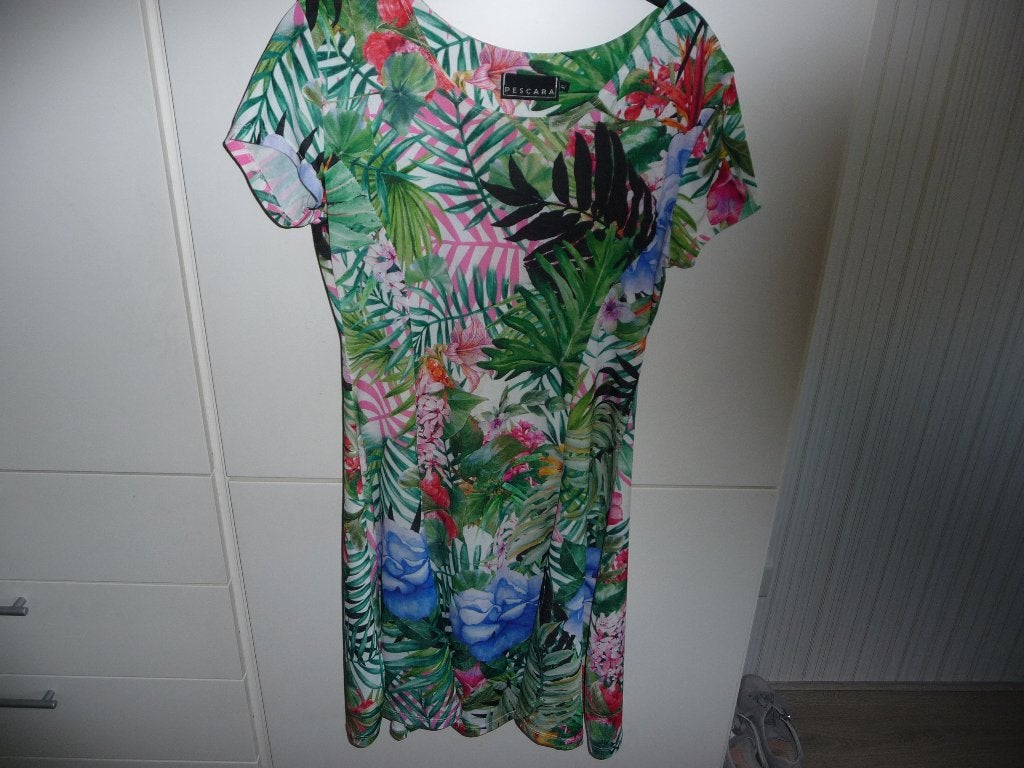Jurk in jungle bloemendessin. Maat XL. Valt als maat 44., Overige kleuren, Maat 42/44 (L), Pescara, Ophalen of Verzenden