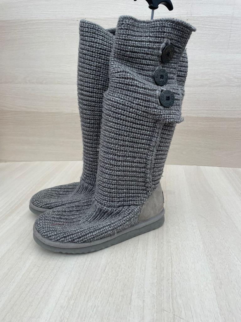 UGG gebreide laarzen grijs - maat 38, Ophalen of Verzenden, Gedragen, Grijs, Lage of Enkellaarzen