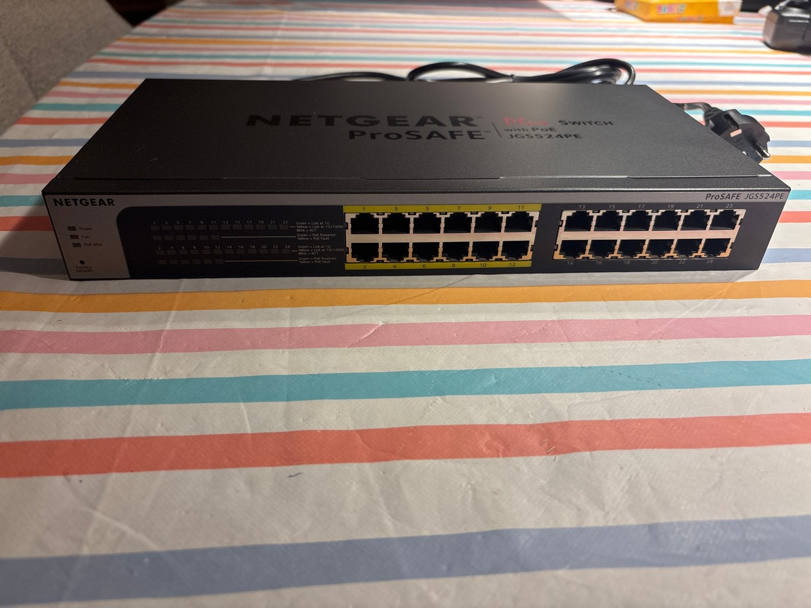 NETGEAR ProSAFE 24 Poorts Switch met PoE JGS524PE, Computers en Software, Ophalen of Verzenden, Gebruikt