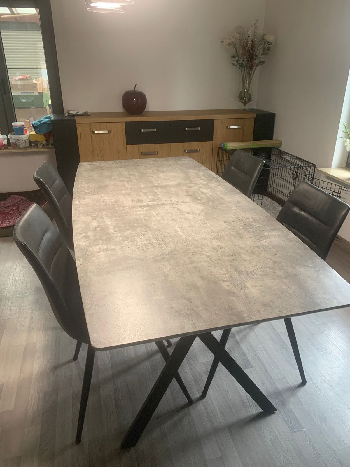 Elegante Eettafel met 4 Stoelen - Modern Design, Huis en Inrichting, Ophalen, Kunststof, Gebruikt, 50 tot 100 cm