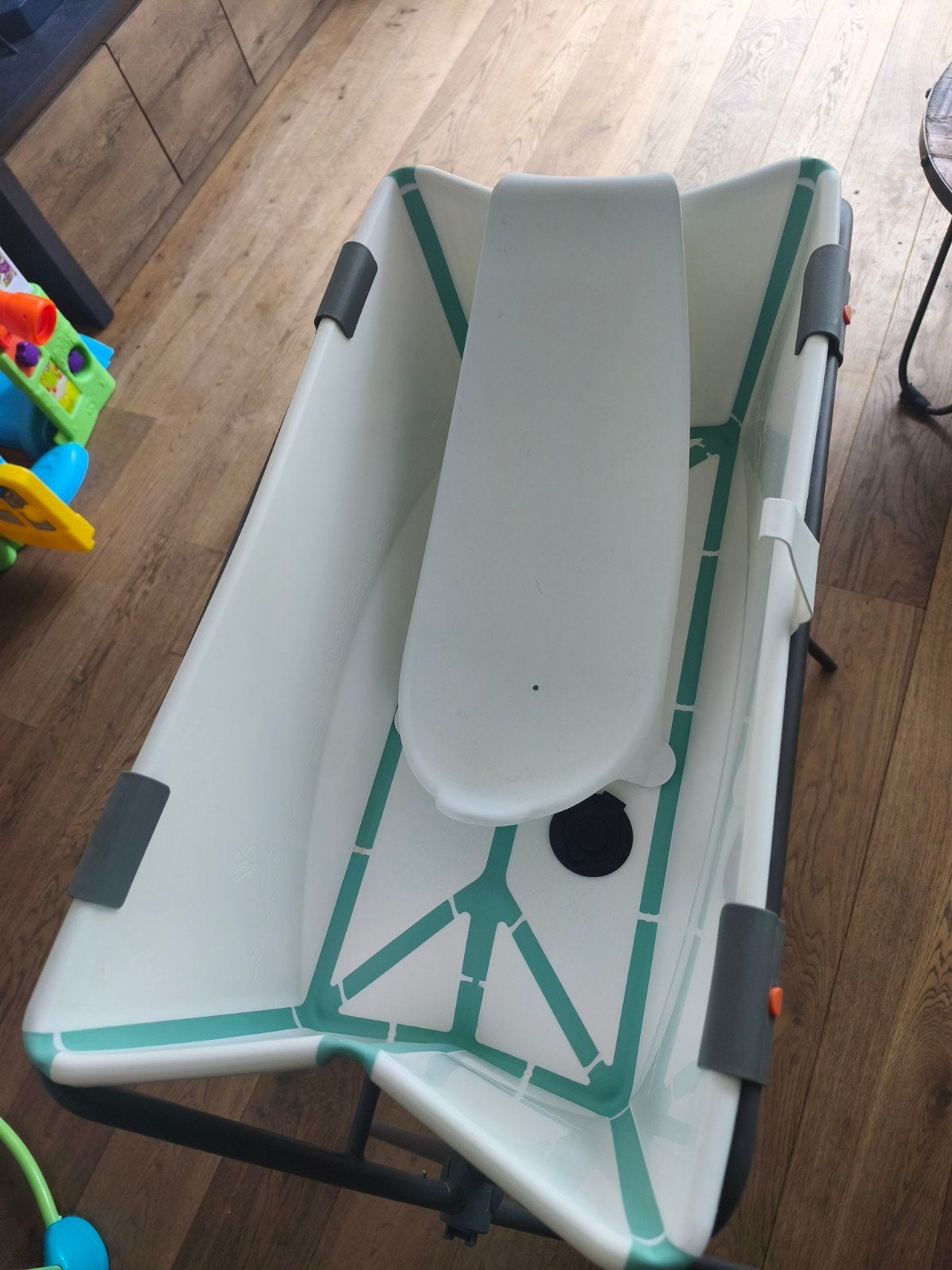 Stokke Opvouwbaar babybadje met standaard, Kinderen en Baby's, Badjes en Verzorging, Gebruikt, Badje, Standaard, Ophalen
