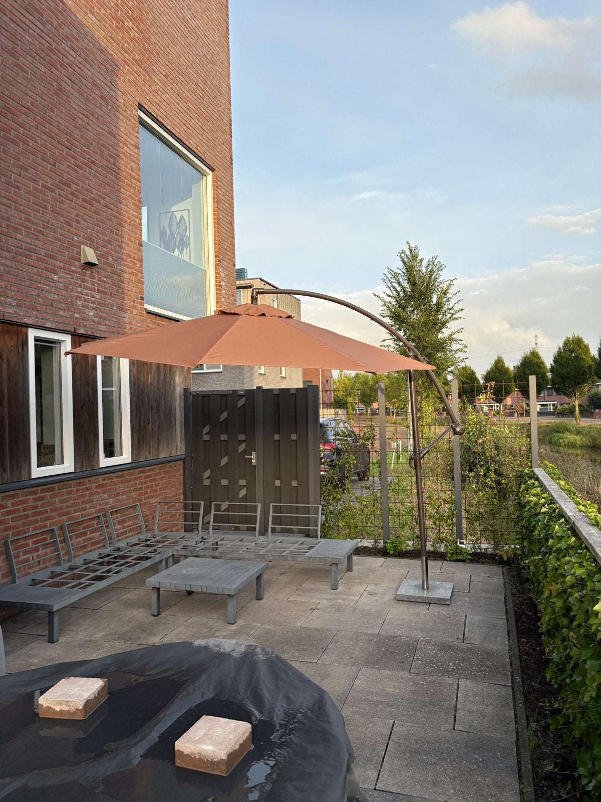 Zweefparasol inclusief parasolvoet, Tuin en Terras, Ophalen, Parasolvoet, 3 tot 4 meter, Verstelbaar