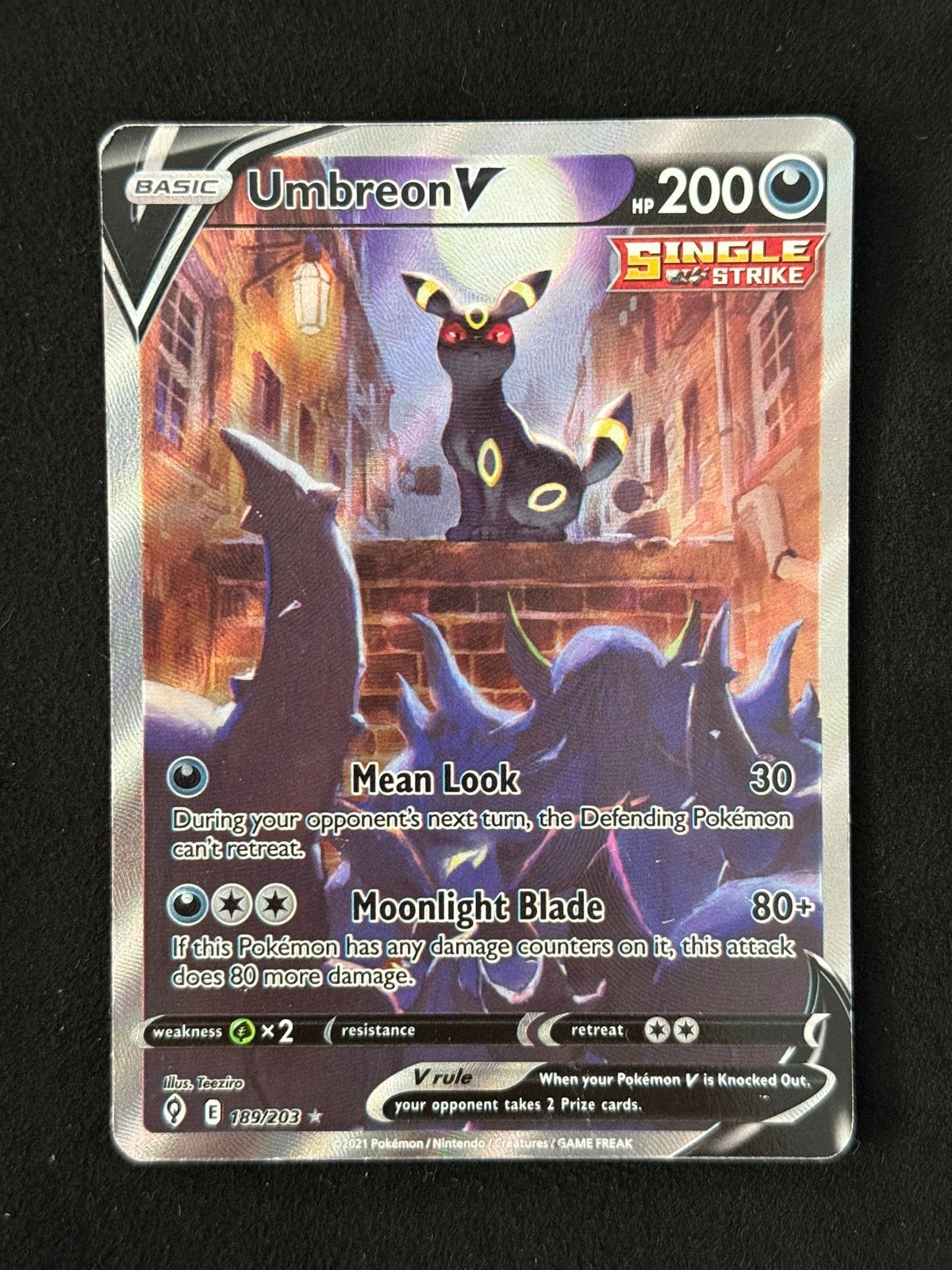 Pokémon Umbreon v 189 evolving skies, Ophalen, Zo goed als nieuw
