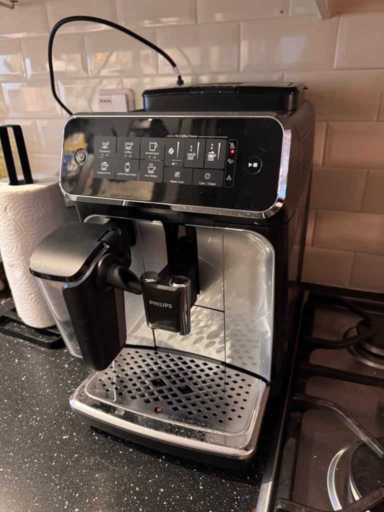 Philips LatteGo 3200 - Volautomatische Espressomachine, Witgoed en Apparatuur, Ophalen, Gebruikt, Koffiemachine, Koffiebonen