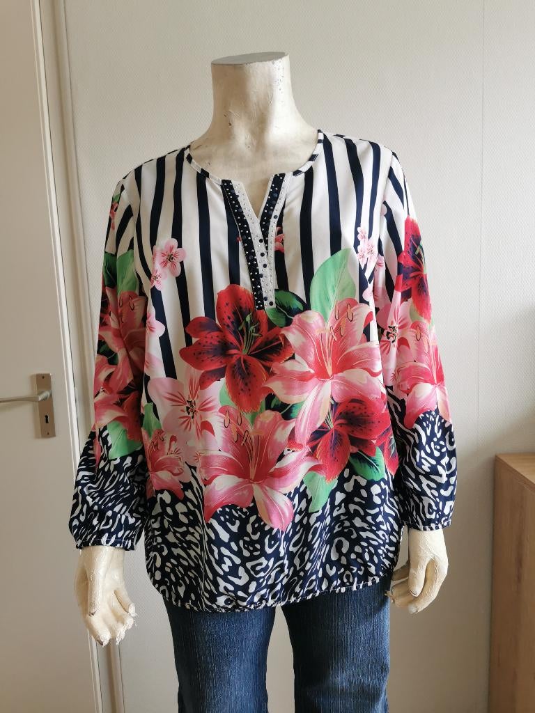 263 .. zgan blouse van laura kent maat 50, Kleding | Dames, Ophalen of Verzenden, Zo goed als nieuw, Overige kleuren, Blouse of Tuniek