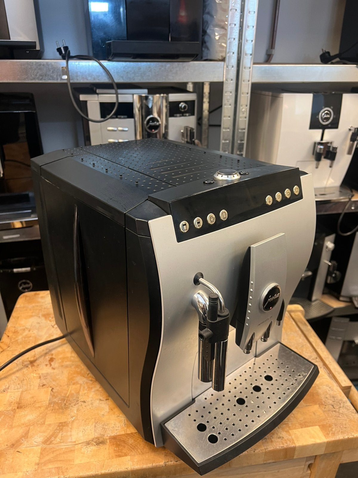 Jura z 5, Info@jura.com, 10 kopjes of meer, Koffiemachine, Ophalen of Verzenden