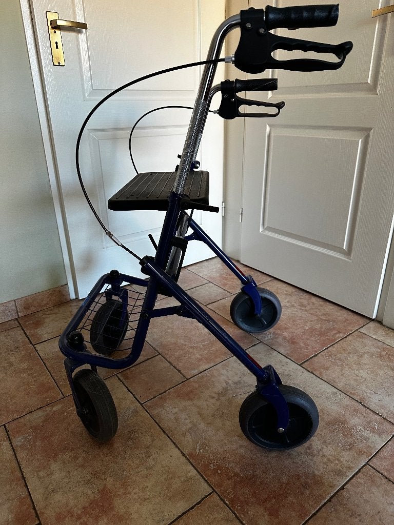 Blauwe Thuasne Quatro Rollator, Diversen, Ophalen, Opvouwbaar, Nieuw