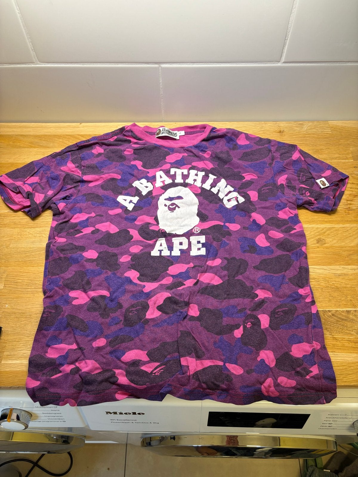 A Bathing Ape Camo T-shirt Paars/Roze Maat M, Ophalen of Verzenden, Gedragen, Maat 48/50 (M), Paars