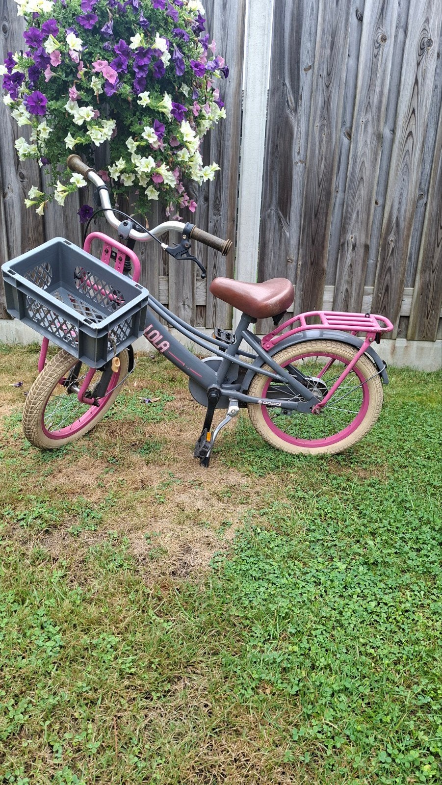 Kinderfiets Lola 16 inch - Grijs/Roze met mandje, Terugtraprem, Lola, Ophalen of Verzenden, 16 tot 20 inch