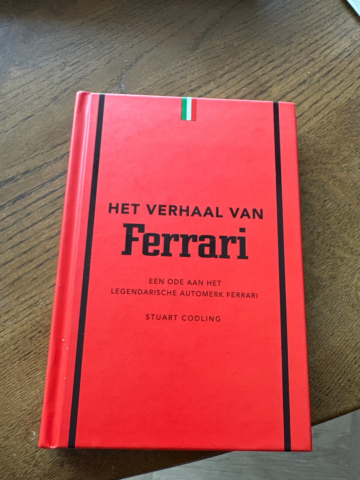 Het Verhaal van Ferrari - Stuart Codling, Boeken, Ophalen of Verzenden, Zo goed als nieuw, Ferrari